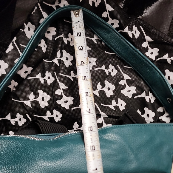 Jenna Kator. Gently used bag. Hunter green. - Picture 5 of 8